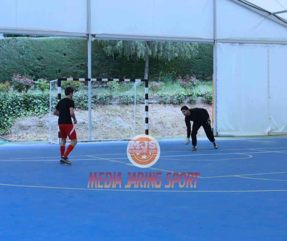 bisnis lapangan olahraga